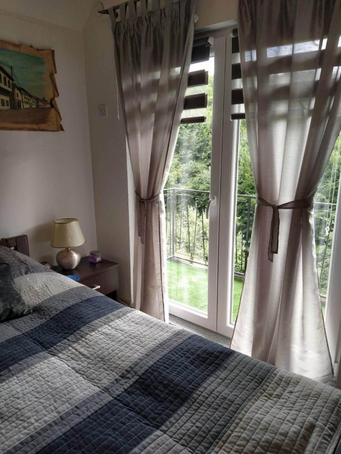 Guest House Bee Visoko Esterno foto